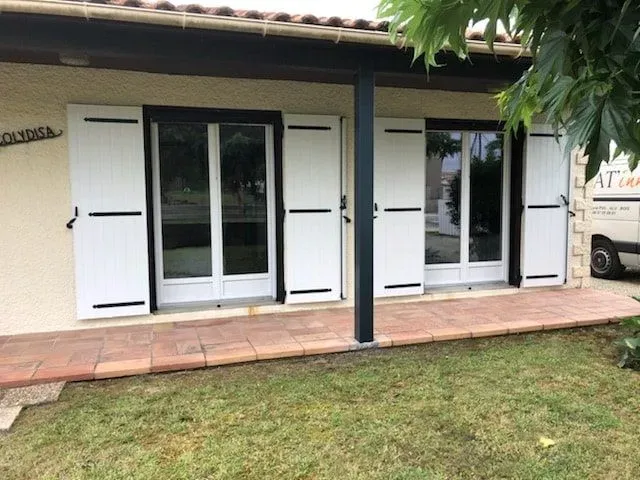 volets blancs